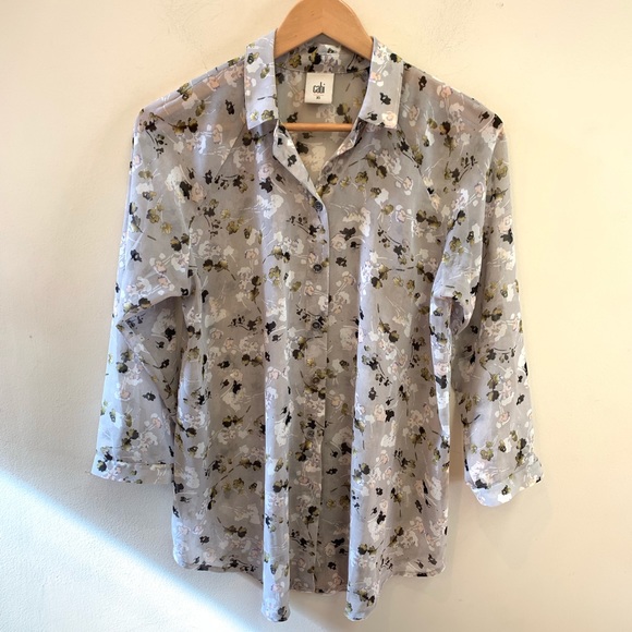 Cabi Matinee Tops Semi Sheer Floral Button Down XS - Picture 2 of 6